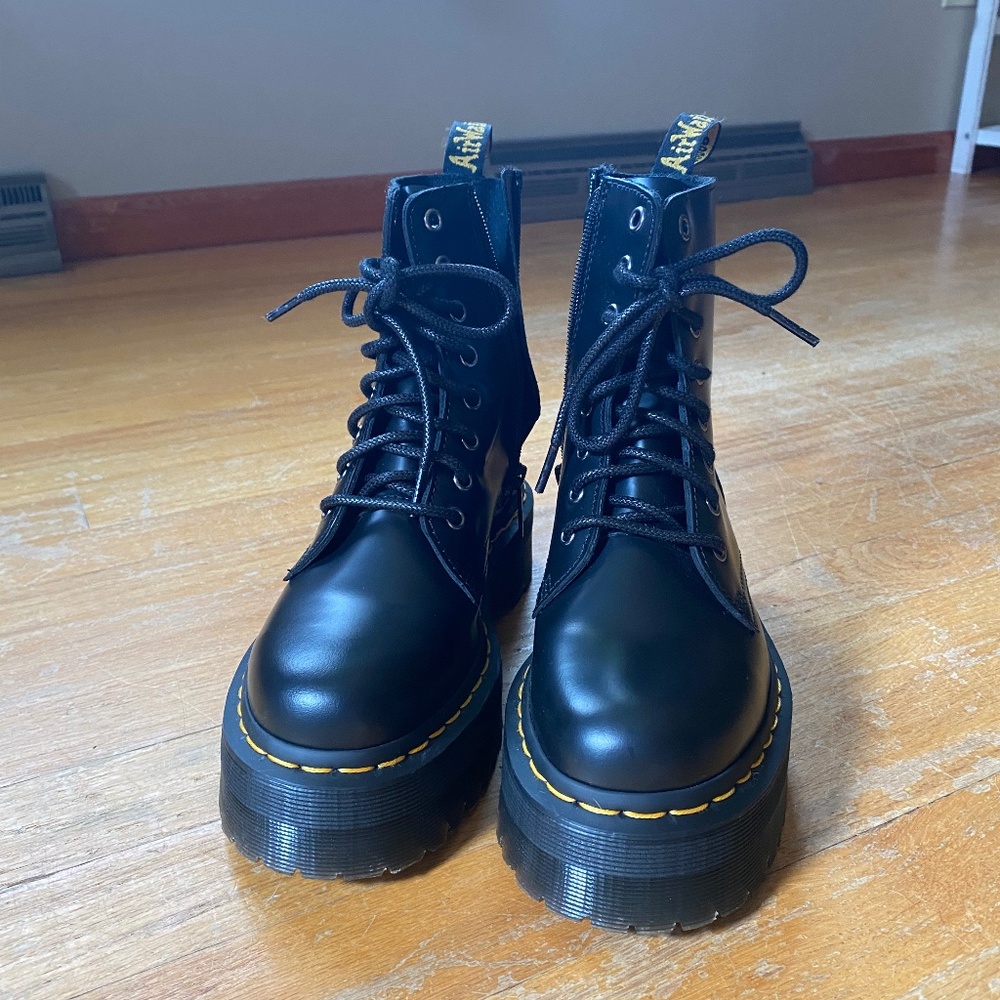 Dr. Martens Jadon boot smooth leather platforms